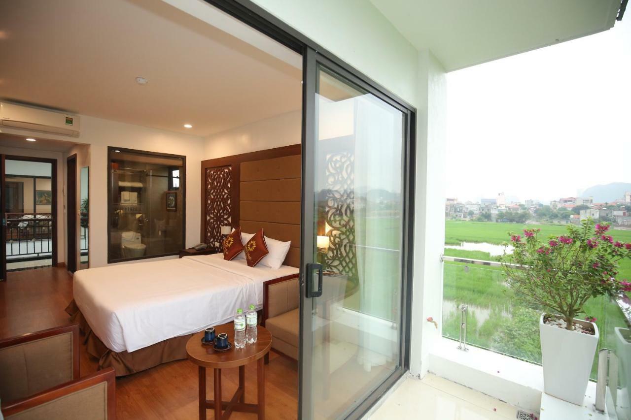 Liberty Hall Tam Coc Hotel & Villa Нин Бин Екстериор снимка